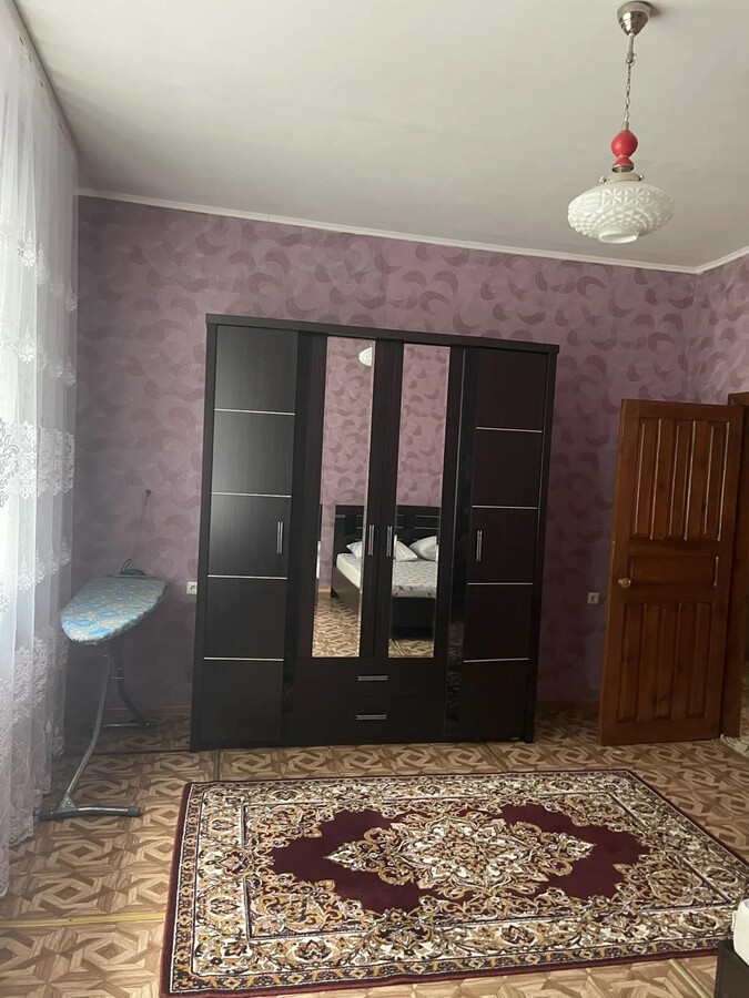 Трёхкомнатная квартира площадью 100 кв.м. - arenda-soliletsk.ru